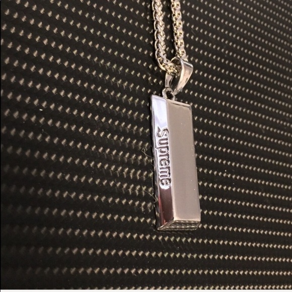 Supreme Silver Bar Pendant Necklace 